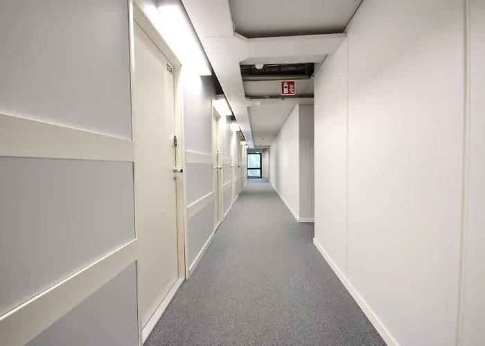 ホステル Forenom Private Rooms Espoo Kilo エスポー