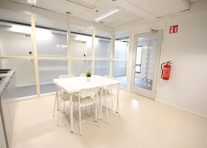 ホステル Forenom Private Rooms Espoo Kilo エスポー