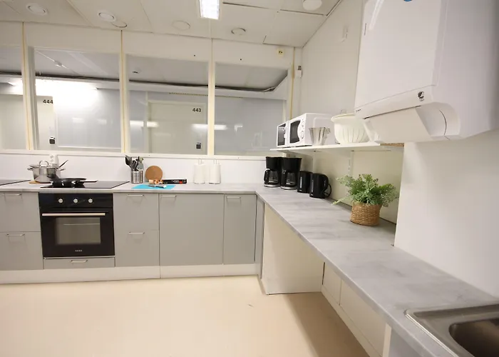 Forenom Private Rooms Espoo Kilo ホステル *