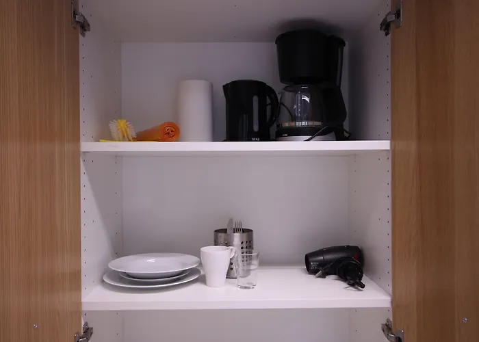 Forenom Private Rooms Espoo Kilo ホステル